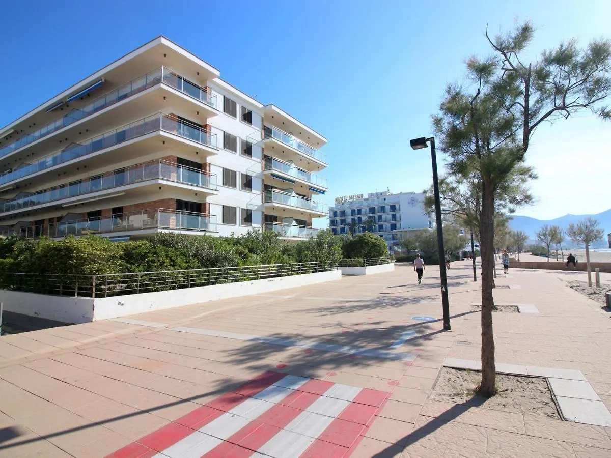 Apartamento Renovado A 20M De La Playa En Roses Con Terraza Y Parking - Es-228-124 0*,